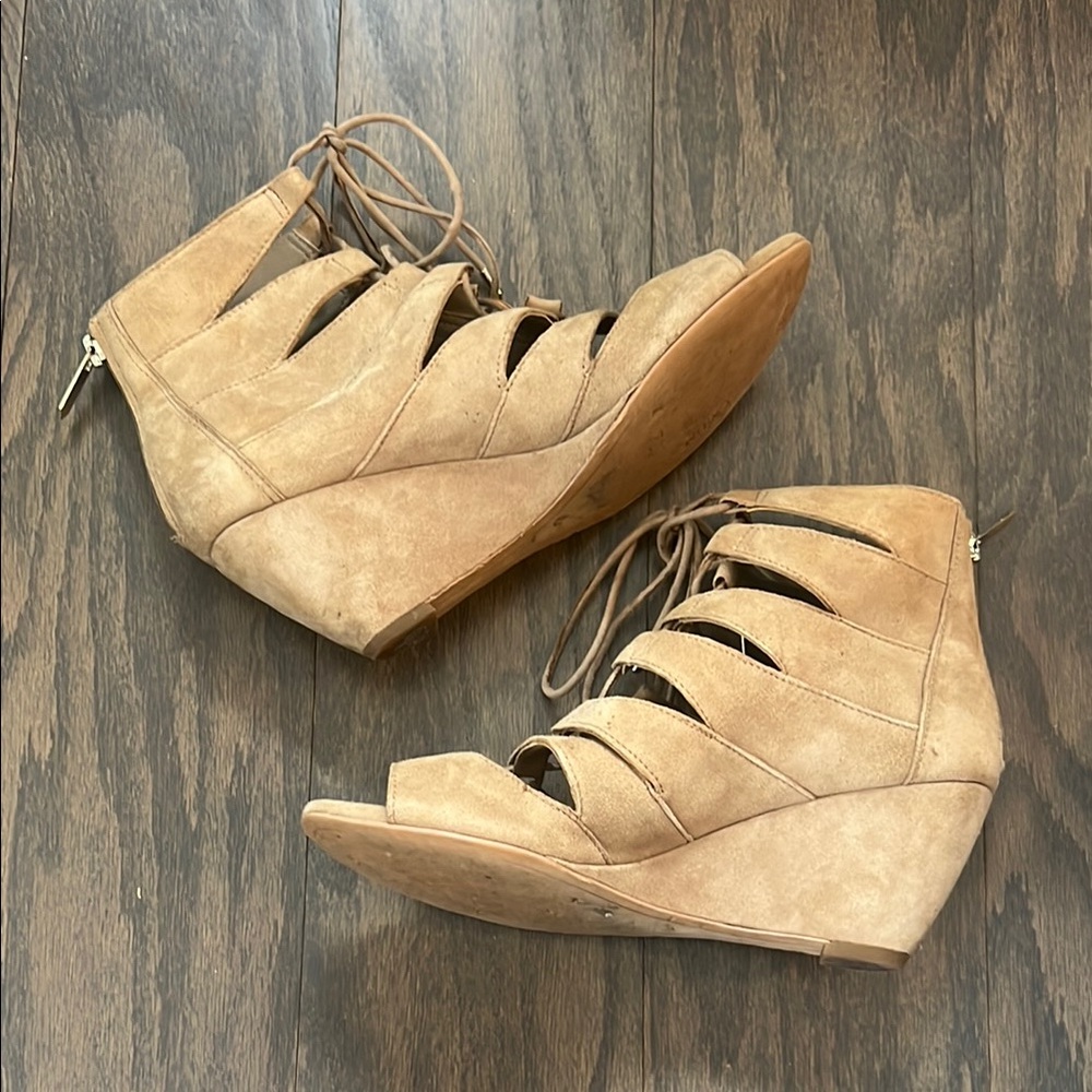 Women's Tan Wedge Sandals
